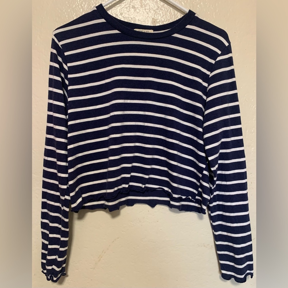 women’s long sleeves crop top